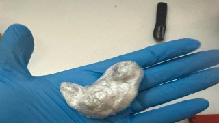 İstanbulda ünlülere uyuşturucu operasyonunda 8,43 gram esrar ele geçirildi