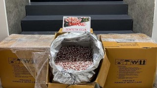 İzmirde dev uyuşturucu operasyonu: 300 bin hap ele geçirildi