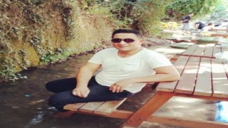 İzmirde eğlence mekanında kanlı kavga: 1 ölü