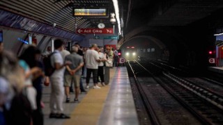 İzmirde kablo hırsızlığı girişimi metro seferlerini aksattı