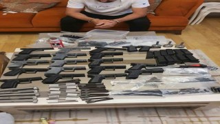 İzmirde suç örgütlerine operasyon: 38 gözaltı