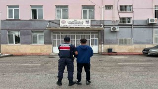 Jandarma çeşitli suçlardan aranan 40 kişiyi yakaladı