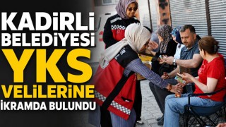 Kadirli Belediyesi YKS Velilerine İkramda Bulundu
