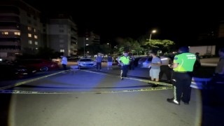 Kafede tartıştığı kişiyi silahla vurup kaçtı