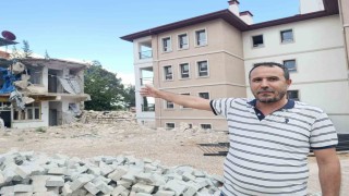 Kahramanmaraşta yıkılması beklenen binalar vatandaşı endişelendiriyor