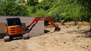 Kahta Belediyesinden Ebu Sadık Türbesinde kapsamlı peyzaj çalışması