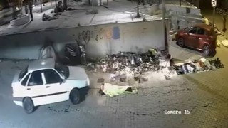 Kaldırımda uyuyanı fark etmedi, üzerinden otomobille geçti: O anlar kamerada