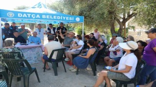Kanalizasyon sorununun çözüldüğü Çomarlıkta vatandaşlarla bir araya gelindi