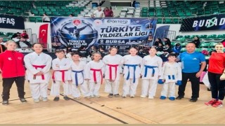 Karate Şampiyonasında Eskişehir rüzgarı