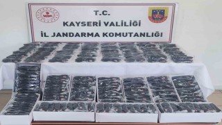 Kargo yolu ile 3 milyon TLlik kaçak gözlüğe jandarma operasyonu