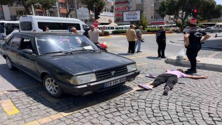Karşıya geçmek istedi, otomobil çarptı: 1 yaralı