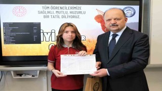 Kastamonu'da 52 binden fazla öğrenci karne heyecanı yaşadı