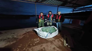 Kastamonuda baraj gölünde yüzlerce metre hayalet ağ ele geçirildi: 200 kilogram sazan kurtarıldı