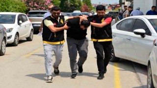 Katil zanlısı 550 saatlik güvenlik kamerası inceleme sonrası dağ evinde yakalandı