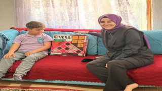 Kaymakam Odabaşıdan Çay Saati konseptiyle öğrencilere ev ziyareti