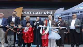 KAYMEKin bin 200 eserlik yıl sonu sergisi açıldı