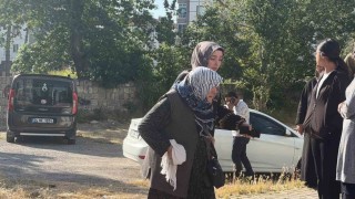 Kayseride 12 katlı binanın görevli dairesinde yangın