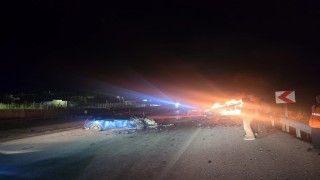 Kaza yapan otomobil alev aldı: 1 ölü, 5 yaralı