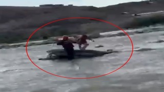 Kezer Çayında mahsur kalan çocuğu AFAD kurtardı