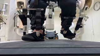 Konyada felç hastalar için yürüme robotu kapasitesi arttı