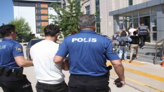 Konyada sahte altın dolandırıcıları adliyeye sevk edildi