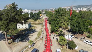Kozanda 106 metrelik bayrakla kurtuluş coşkusu