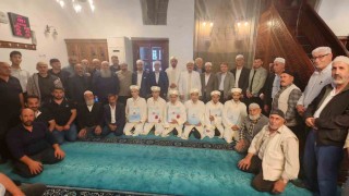 Kuran bülbülleri hafızlık belgelerini tarihi Bakırcı Camiinde aldı