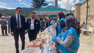 Kuran kursu öğrencileri yararına hayır çarşısı kuruldu