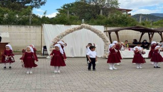 Kuran kursu öğrencilerinin hazırladığı programa yoğun ilgi