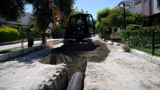 Kuşadasında 294 metrelik yağmur suyu hattı çalışması başladı