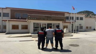 Kuşadasında uyuşturucu satıcısı yakalandı