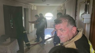 Kütahyada apartmanda yangın paniği: 2 kişi dumandan etkilendi