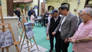 Kütahyada Minik Fotoğrafçıların Vizöründen Büyük Dünyalar sergisi açıldı