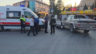 Kütahyada motosiklet ile cip çarpıştı: 1 yaralı