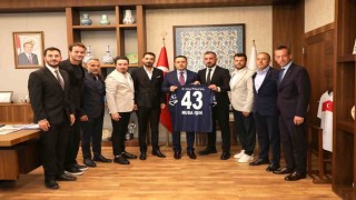 Kütahyaspor Heyeti, Vali Musa Işın ve Belediye Başkanı Eyüp Kahveci ile görüştü