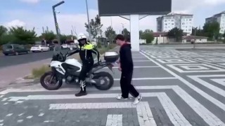 LGS sınavına geç kalan öğrencilerin imdadına polis ekipleri yetişti
