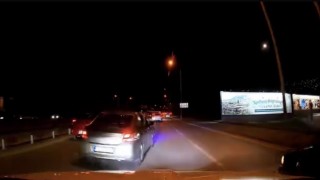 Makas atan sürücü tehlikeli anlara neden oldu