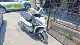 Manavgatta motosiklet ile otomobil çarpıştı: 1 yaralı