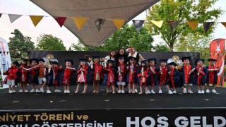 Manisa Büyükşehirin minikleri yıl sonu gösterisinde alkış topladı
