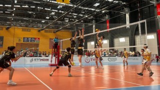 Manisa voleyboluna çifte şampiyona kontenjanı kazandırdılar