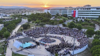 Manisada 961 genç mühendis geleceğe kep attı