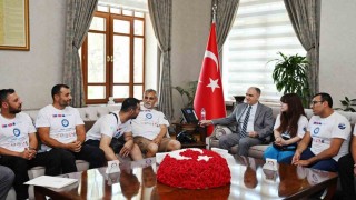 Manisalı engelli yüzücüler Macaristan yolcusu