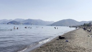 Marmariste sıcak havayla birlikte sahiller hareketlendi