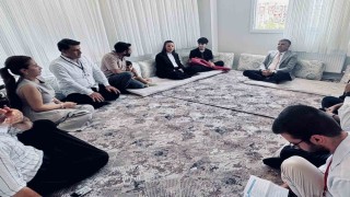 MEB Genel Müdürü Durna, okul saldırısından etkilenen öğrenci ve öğretmenleri ziyaret etti