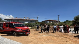 Menteşede altyapı çalışmasında işçi toprak altında kaldı
