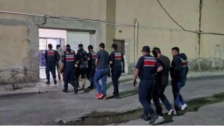 Mersinden gelip Sivasta hırsızlık yapan 5 şüpheli tutuklandı
