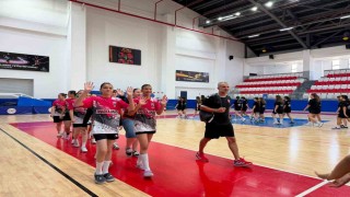 Minik hentbolcuların Türkiye şampiyonası Aydında başladı