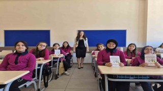 Minik yürekler, kalemleriyle Gazzenin sesi oldular