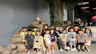 Minikler keşif ormanı ve ışıklı masal sergisine hayran kaldı