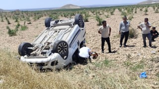 Mobil sağlık hizmeti aracı devrildi: 1 yaralı